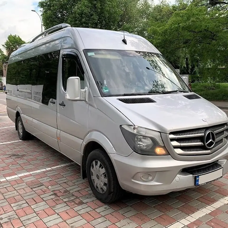 на фото зображений автобус